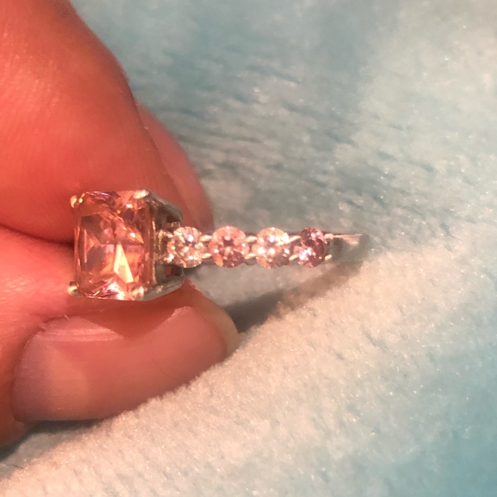 Pink and white sapphire engagement ring - Picture 3 of 4